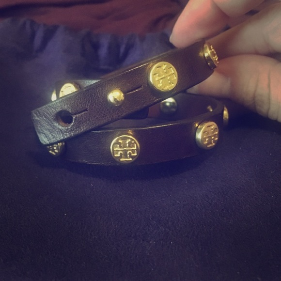 Tory Burch Jewelry - { Tory Burch } Wrap Bracelet Leather Gold Logo